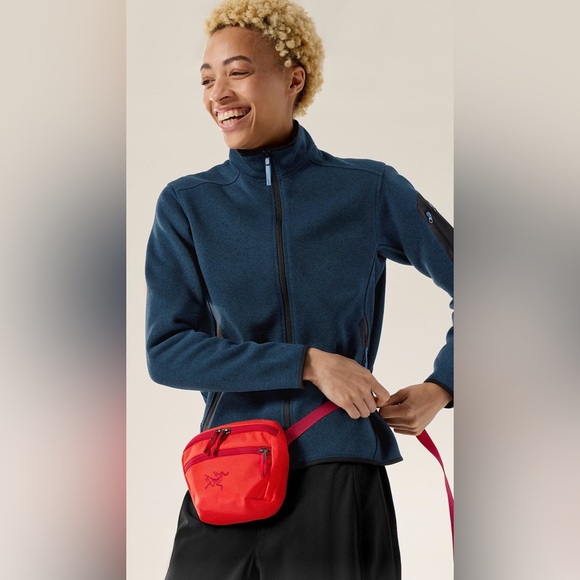 Arc'teryx NWT Mantis 1 Versatile Red Waist Pack Crossbody Bag 🌺🌺 - Picture 3 of 9